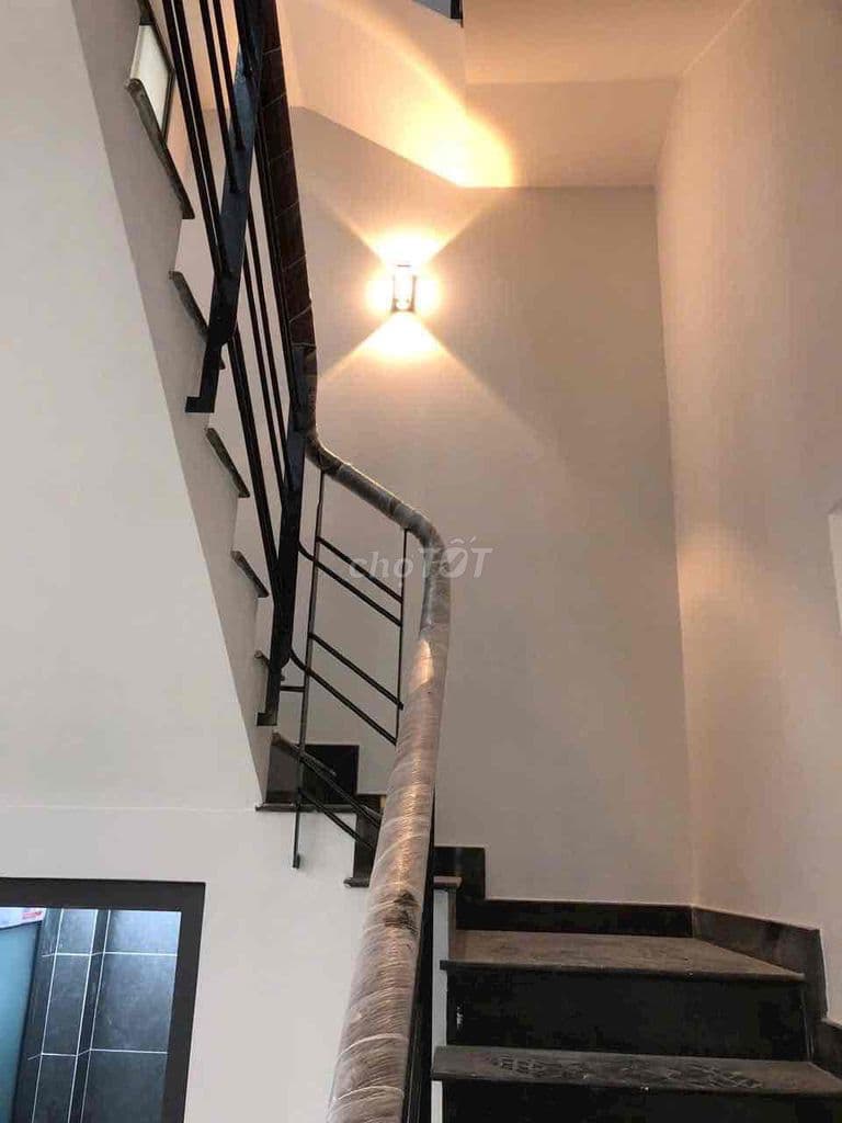 Nhà Quận 2 57m², 1 trệt 2 lầu, ô tô vào nhà, giá 8,2 tỷ - Ảnh 3