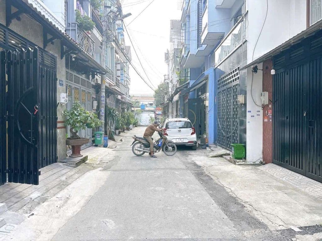 Nhà phố 4x13m đường 7m thông Hiệp thành 13 gần chợ - Ảnh 2