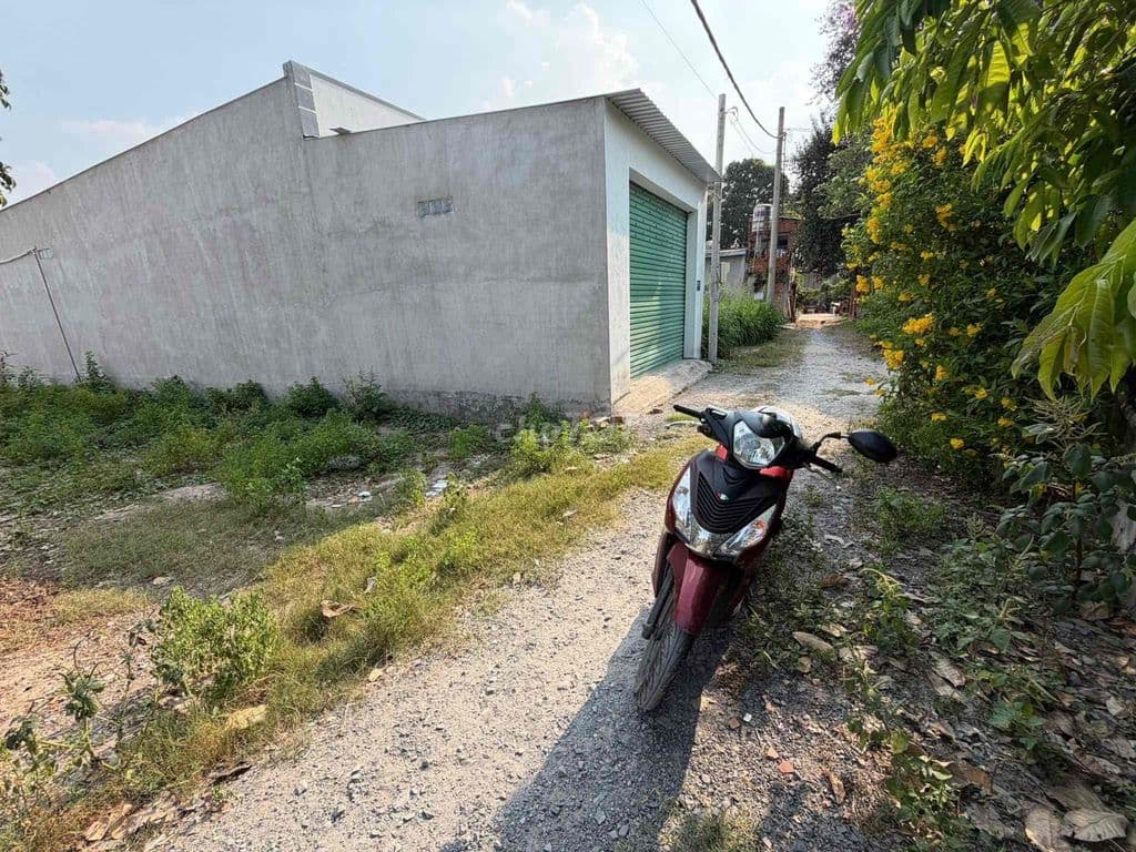 Giá ngộp lô đất thổ cư 107m2 xây dựng liền,ngay cầu bến nẩy vào 200mét