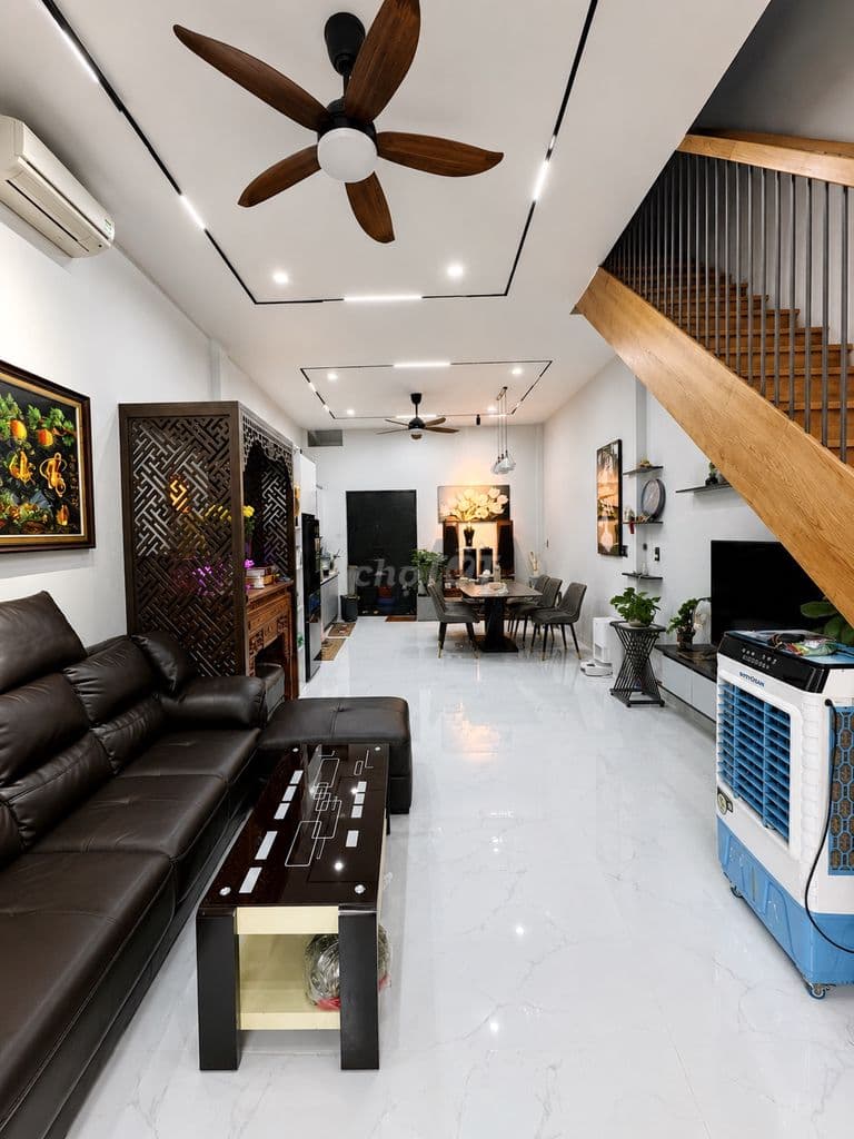 NHÀ HẺM CHỢ TÂN HƯƠNG SÁT MẶT TIỀN , 56M2, 1 LẦU, HẺM XE TẢI