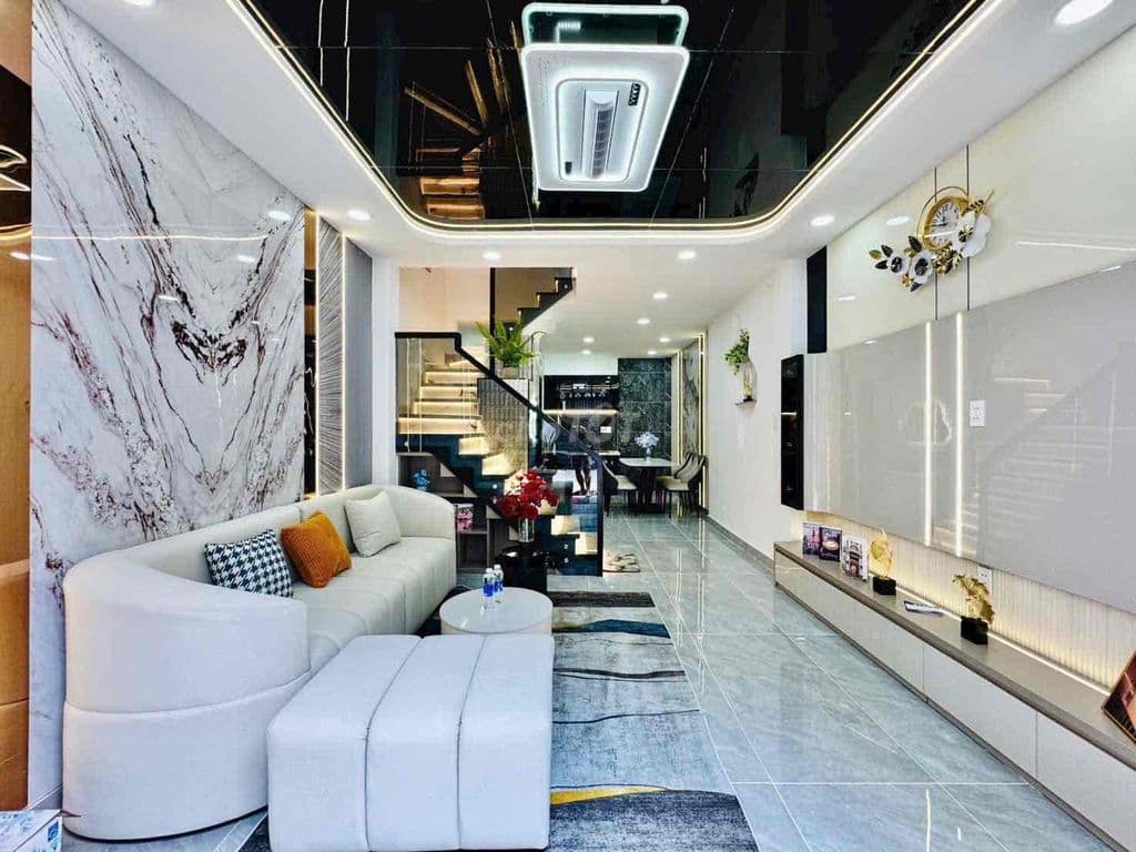 nhà đep full noi that ,vi tri dep