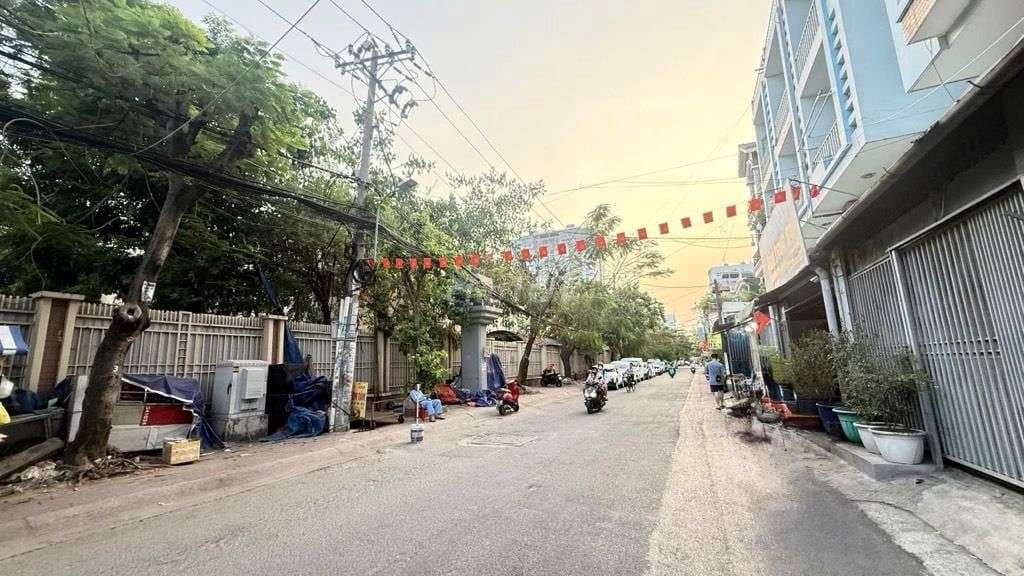 SIÊU PHẨM LÂM VĂN BỀN QUẬN 7- NHÀ MỚI 2023- 5*20M CÓ HỐ CHỜ THANG MÁY