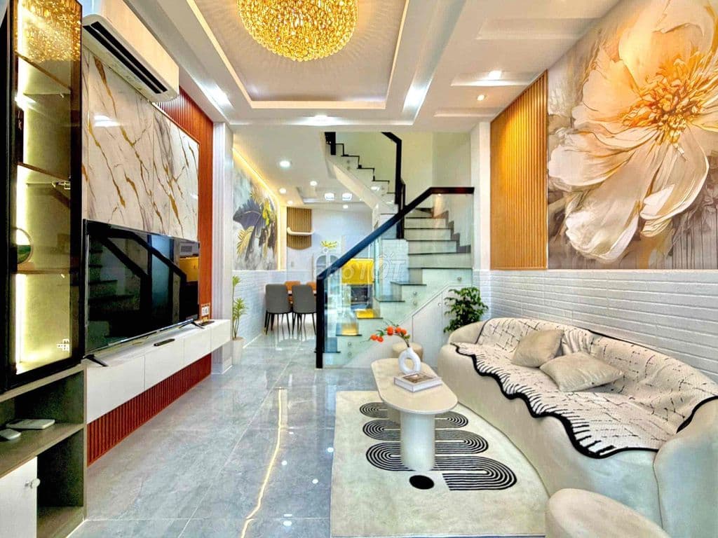 NHÀ 4 TẦNG (1 TRỆT 3 LẦU) MỚI FULL NỘI THẤT - Ảnh 2