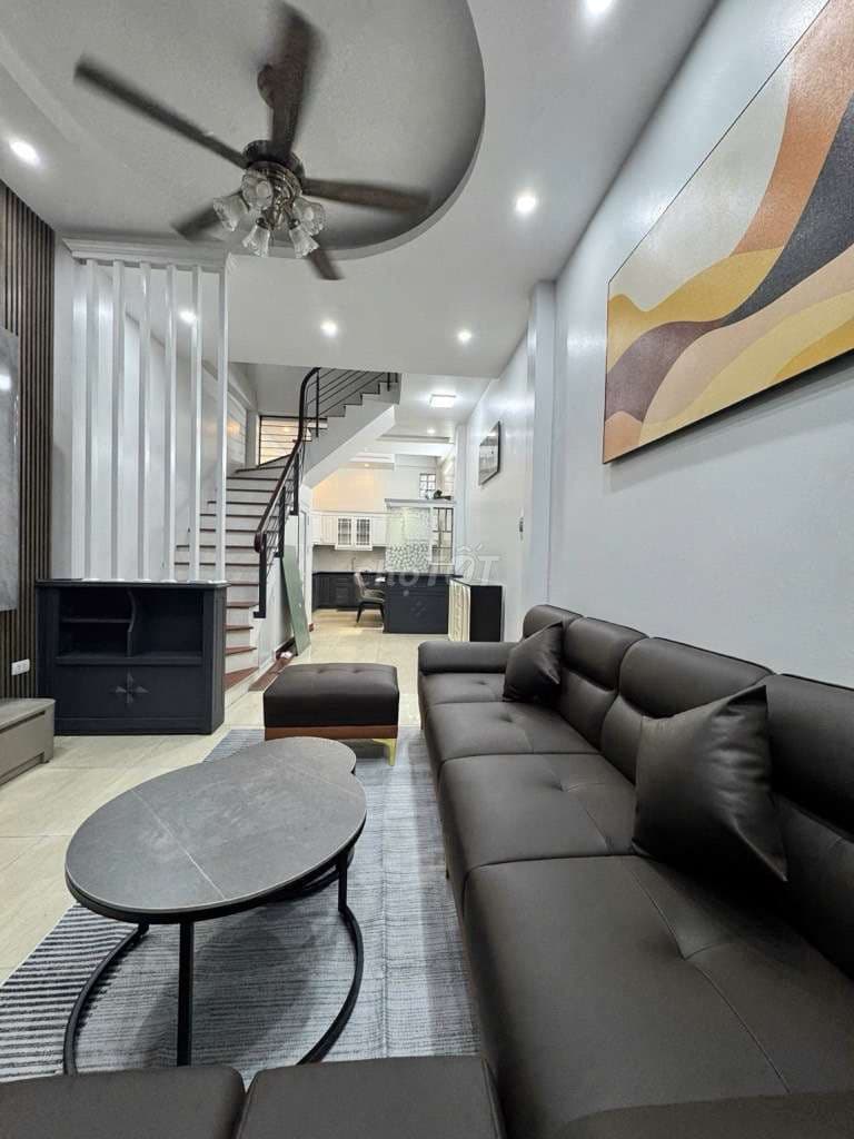 Nhà đẹp dân xây BỒ Đề - Gần cầu - nhiều phòng ngủ - full nội thất