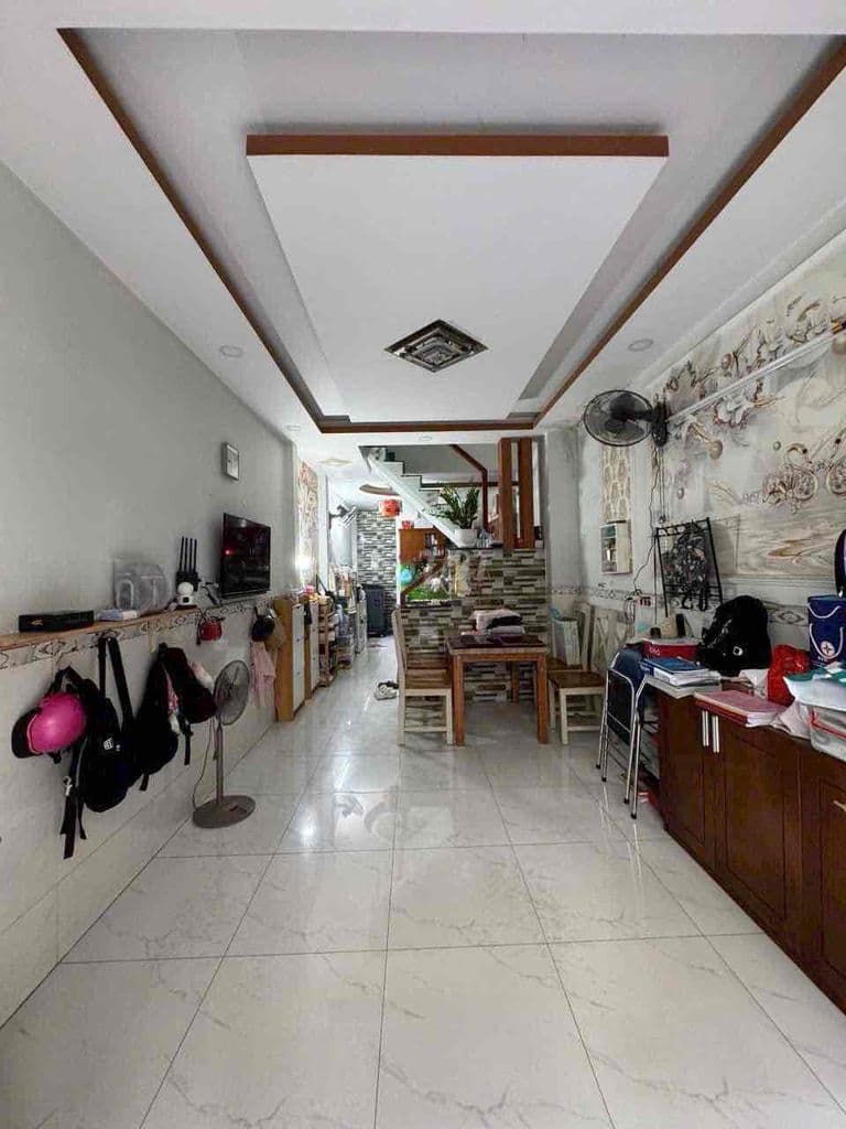 Nhà hẻm chuẩn 4m ô tô, 30m ra mặt tiền, 2 tầng 3,3x10,5 Phan Huy Ích - Ảnh 3