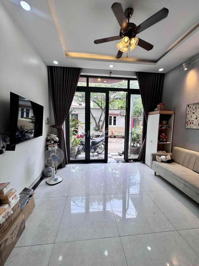 NHÀ 2 TẦNG MỚI – NỘI THẤT ĐẸP – HẺM 7M – VỊ TRÍ VIP TRUNG CHÁNH - Ảnh 2