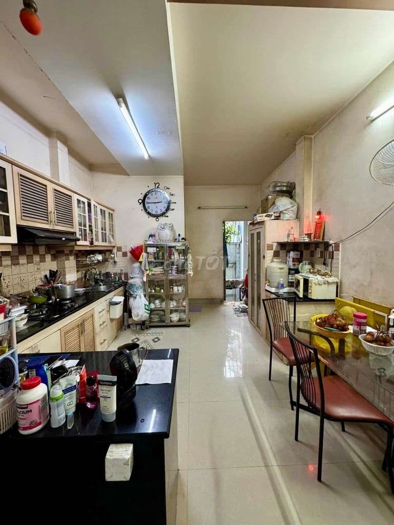 8 tỷ 780 thương lượng, nhà 3 tầng mặt tiền, diện tích : 3,9 × 20 - Ảnh 3