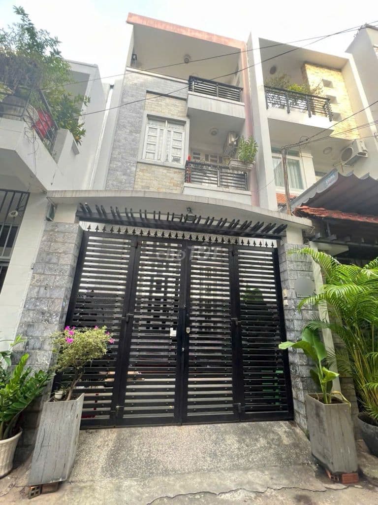 Bán nhà ngay phòng cc số 6- Nguyễn Văn Đậu p.6 BT,4x17m, 4 Tầng ở ngay