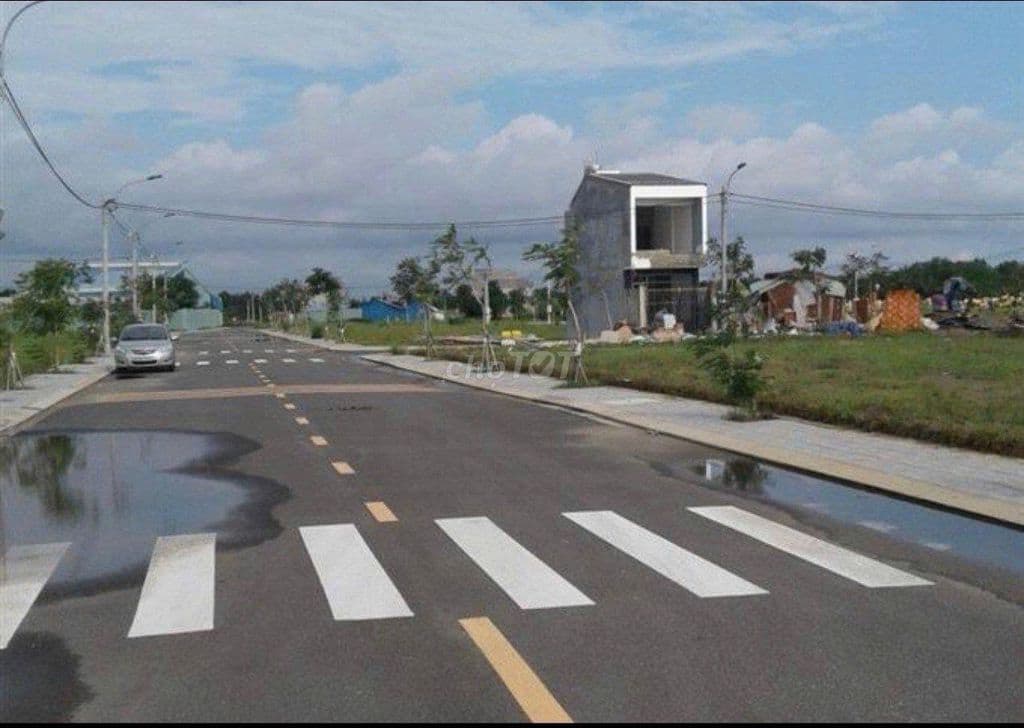 Cắt lỗ 200tr ra ngay lô đất Xa lộ Hà Nội giá 3 tỉ, có SHR - Ảnh 2