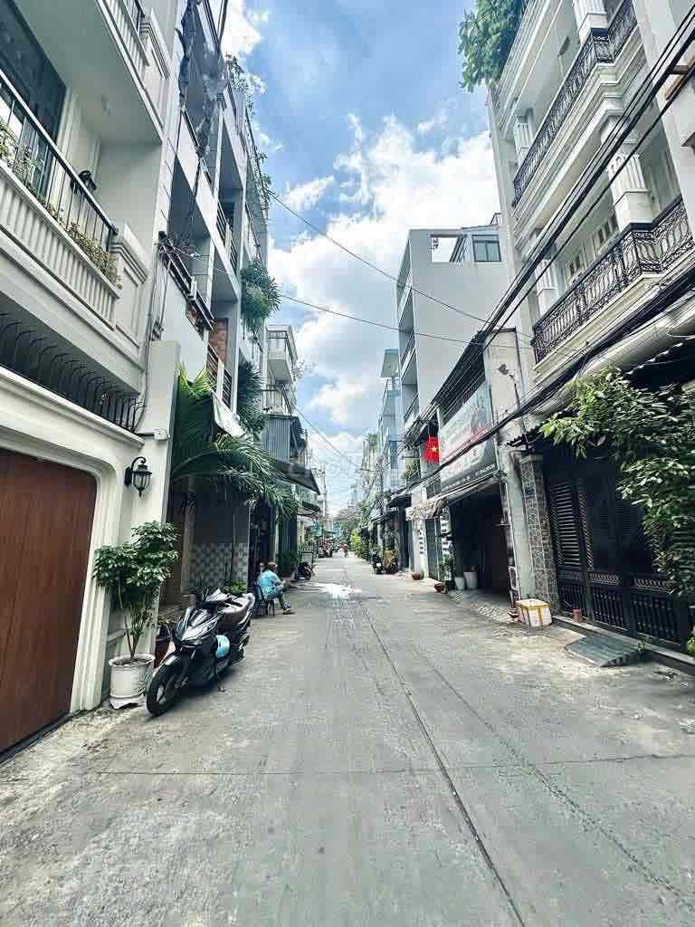 cần tiền bán gấp nhà 5 lầu HXH ÔNG ÍCH KHIÊM, 4,2x18 giá chỉ nhỉnh 9