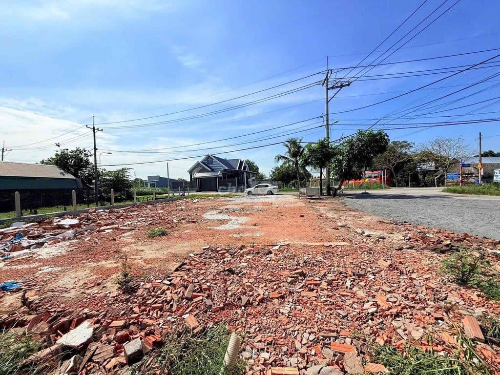 Gia đình chú 6 quyết định bán lô đất 117m2 ở Củ Chi mặt tiền Đường...