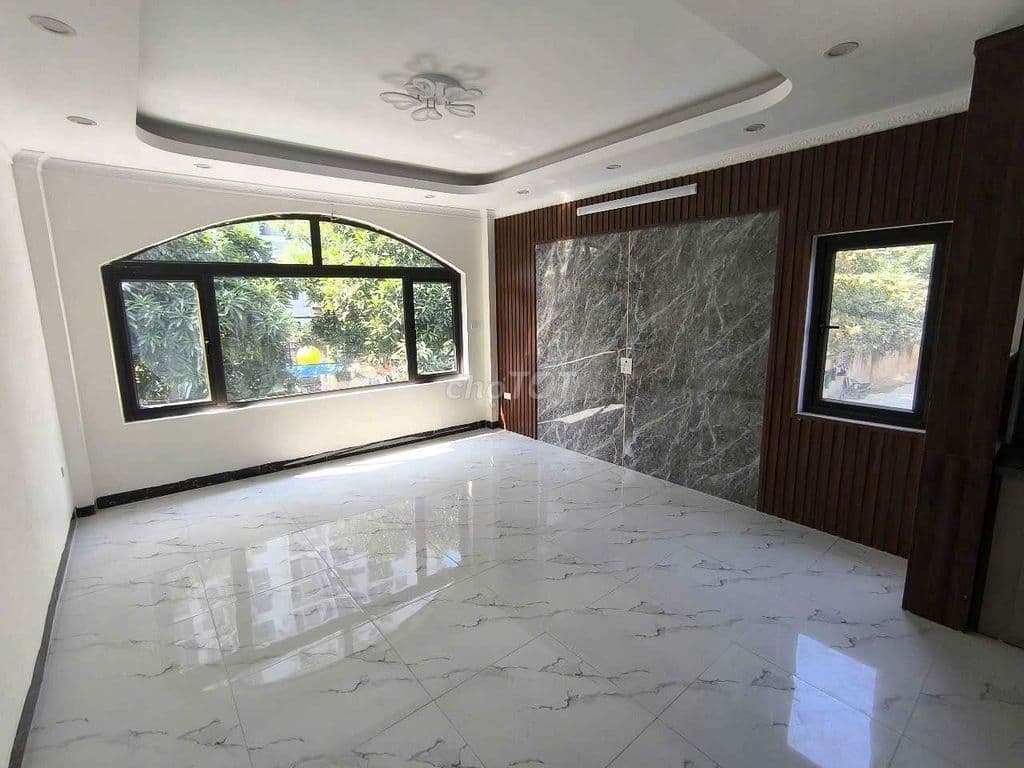 Nhà Phúc Lợi, Long Biên oto đỗ cửa vào nhà - Ảnh 3