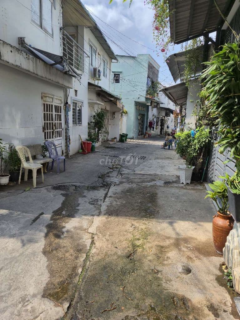 Bán nhà hẻm đường Tây Hòa 1T/1 6x14m hẻm xe hơi.