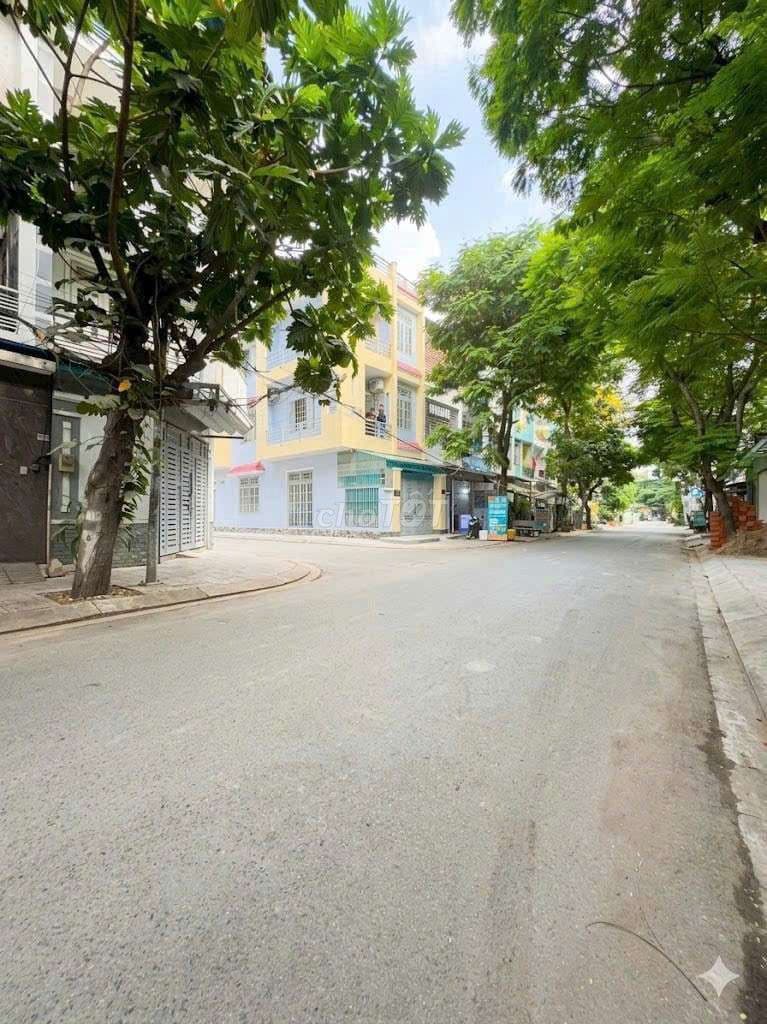 Bán nhà đường Đặng Thùy Trâm, p13, Bình Thạnh.