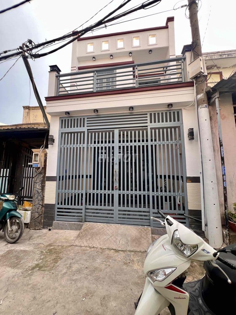 Nhà phố trệt lầu 4 x 18 (4pn & 2wc) 1 / ngắn ra Nhựa khu vực gần chợ