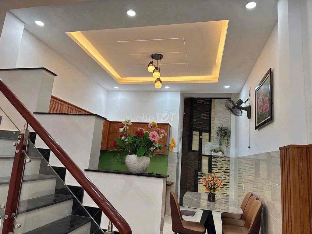 Nhà Rẻ Lắm 3 lầu Đường 6M (4pn,5wc ) Thạnh xuân 43 Q12 ShR - Ảnh 3