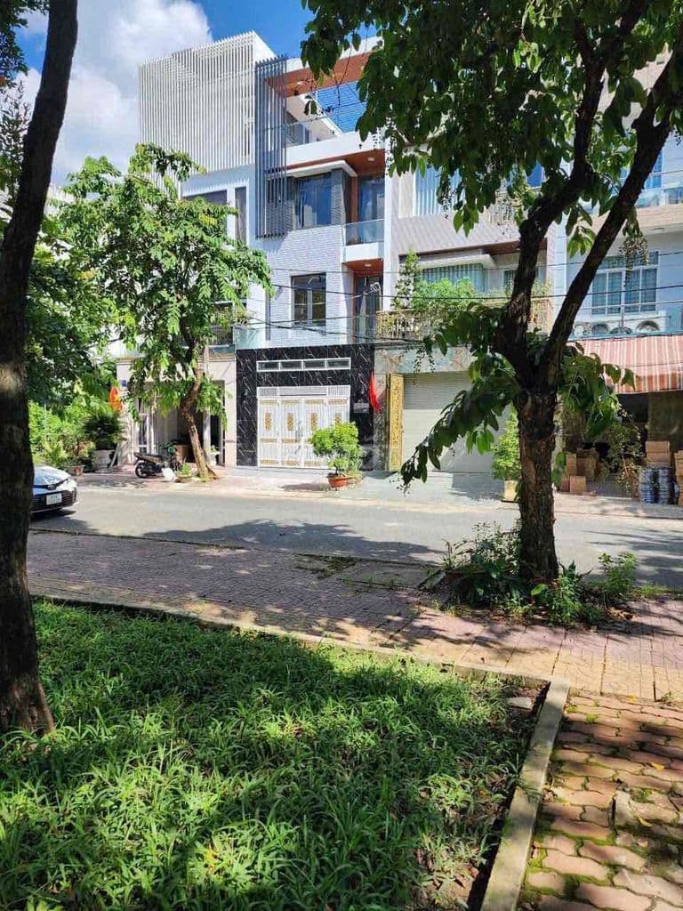 Bán Nhà MTĐNB khu ao sen, 5x20m , 3,5tấm giá 14,5tỷ view công viên - Ảnh 2