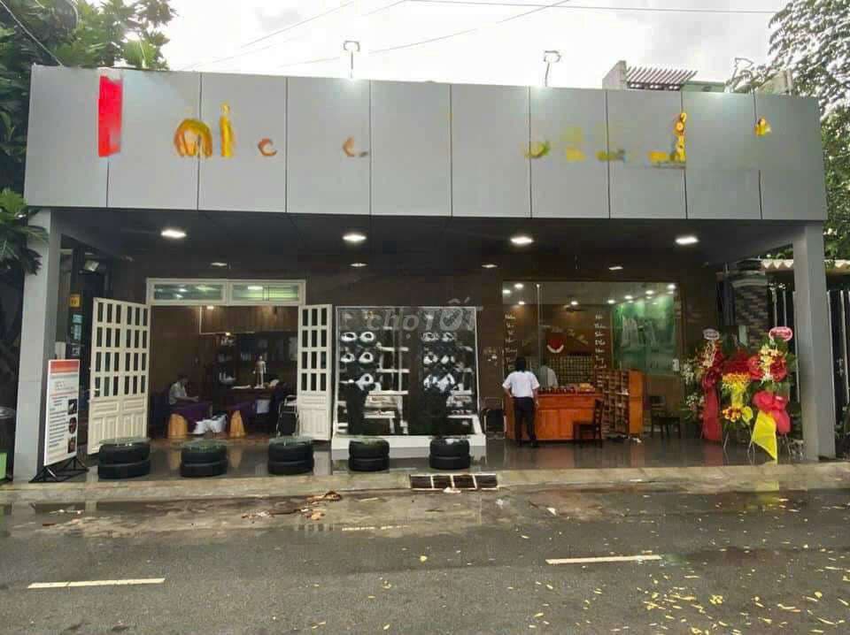 cần bán gấp căn nhà Mặt Tiền đường Xuân Thới thượng hóc môn