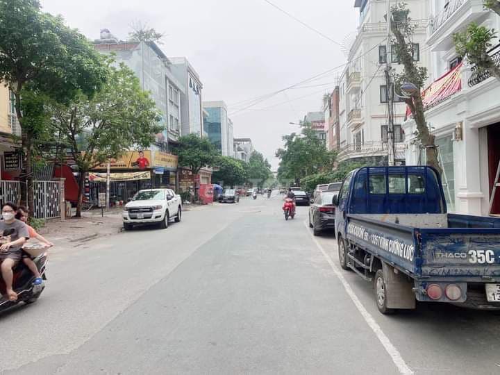 TÒA NHÀ 9 TẦNG 30 PHÒNG CHO THUÊ 1.5 TỶ/ NĂM - MẶT ĐẠI LỘ THĂNG LONG - Ảnh 2