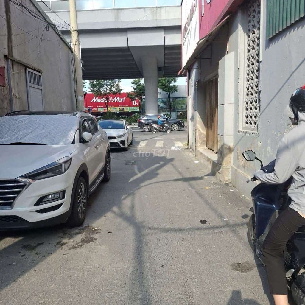 Giá đầu tư! Bán đất Phạm Văn Đồng _Oto_ Sát phố _ 41m giá 6.x tỷ. - Ảnh 2