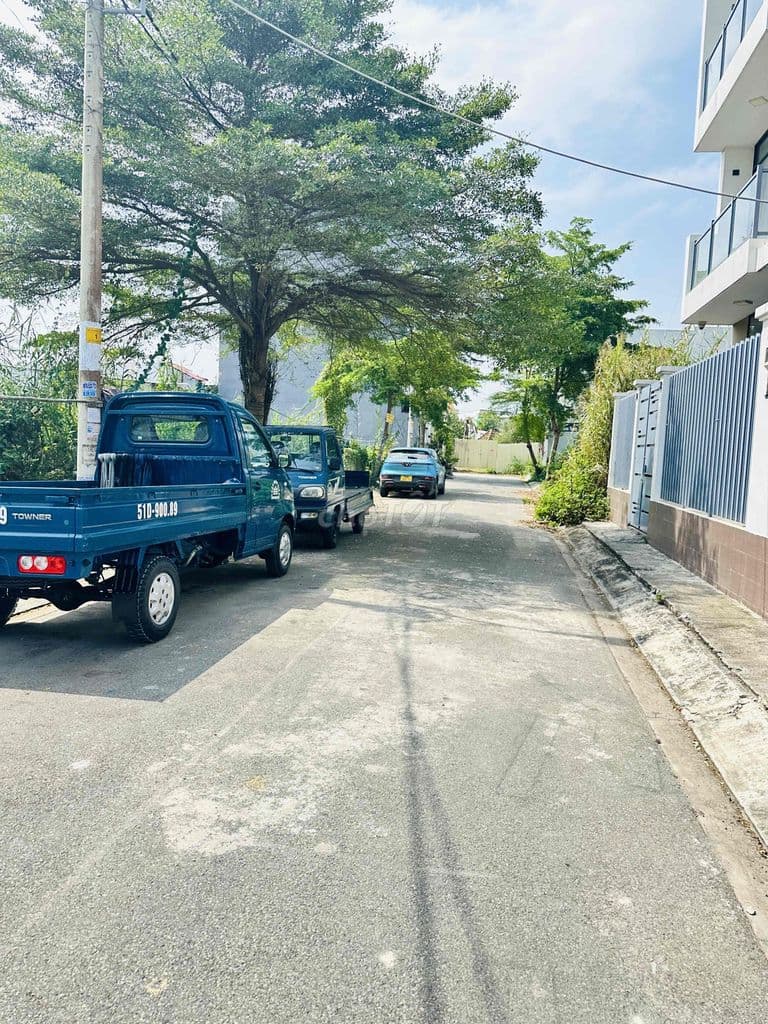 NHÀ BÈ: 3.75TY CHO 80m2 - HẺM XE TẢI