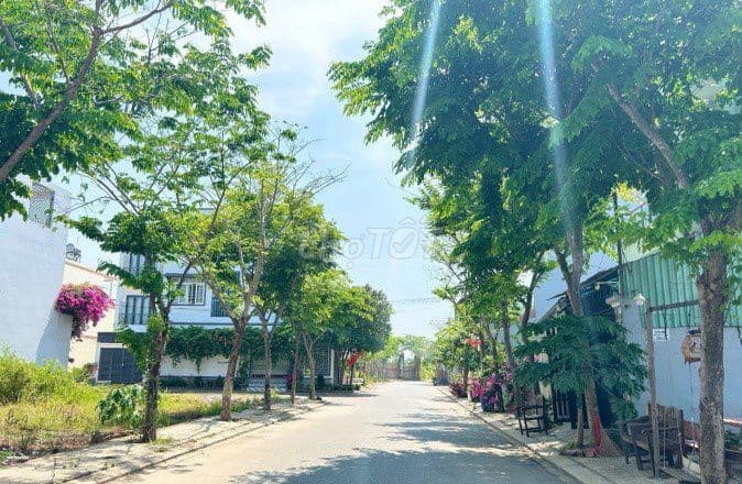 Bán đất thổ cư ngay Khu đô thị Vinhomes Quận 9