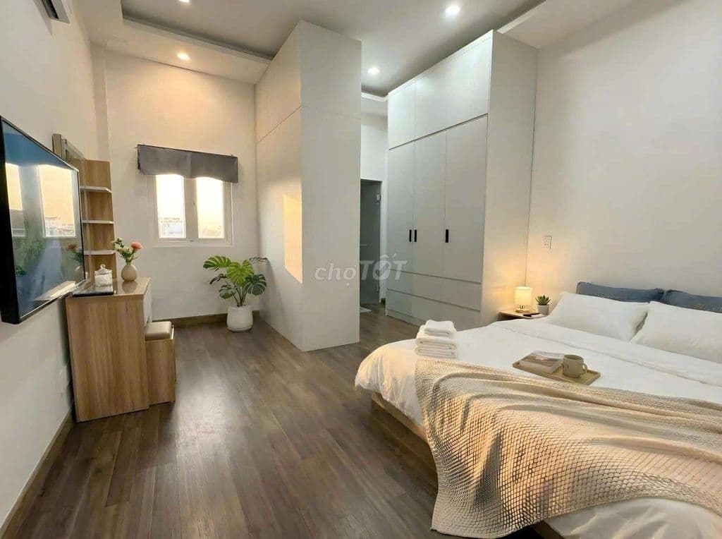 HẺM XE TẢI - 4,5x22m VUÔNG A4 102m2 4 Tầng 6PN - NGAY SIÊU THỊ Emart - Ảnh 3