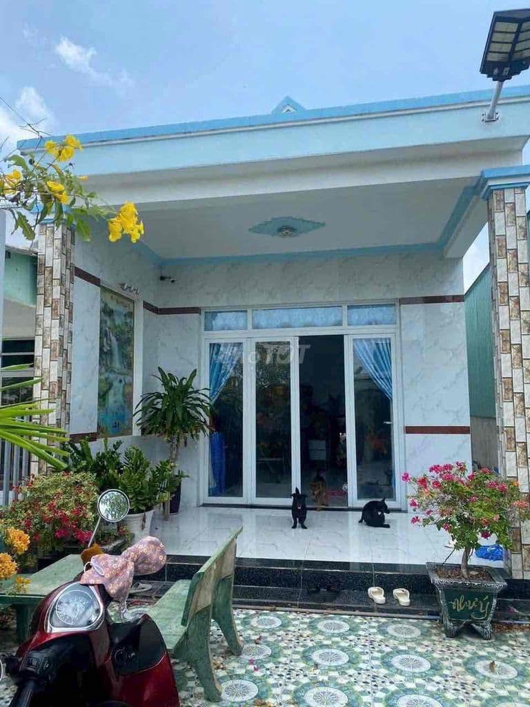 Nhà cấp 4 Giá : 750.000.000 đồng