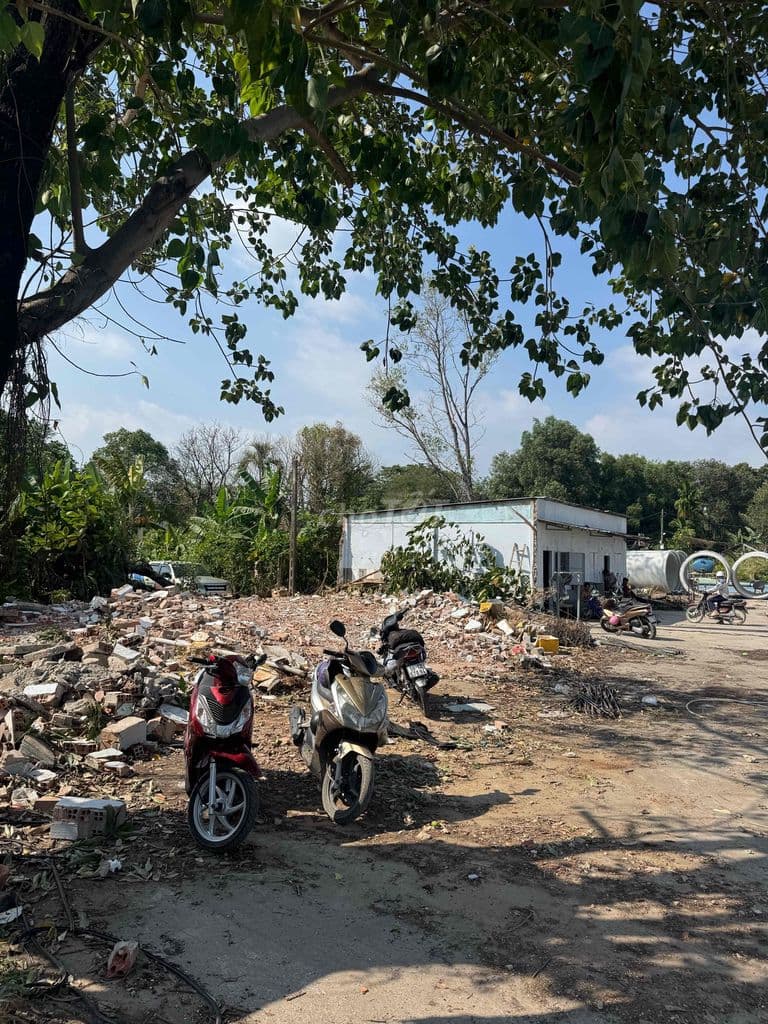 Bán lô đất mặt tiền vành đai 2, Phước Long B, đường hiện đang thi công