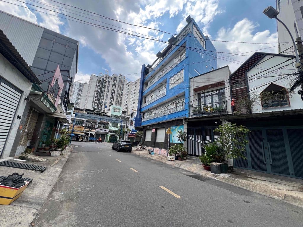 MẶT TIỀN 21 LÔ Q CƯ XÁ PHÚ LÂM D NGAY METRO BÌNH PHÚ - Ảnh 2