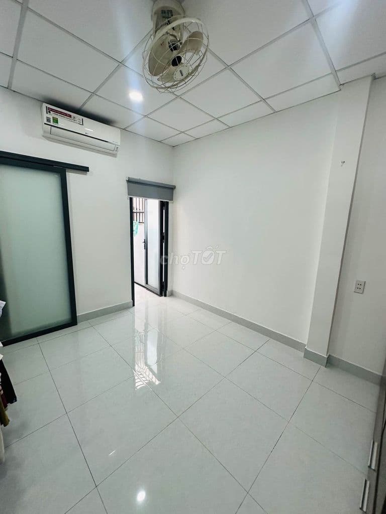 Nhà Đẹp Quận 12 Sát Gò Vấp, DT 53m², 2PN 2WC, Hoàn Công Đủ Chỉ 3,xTỷ - Ảnh 2