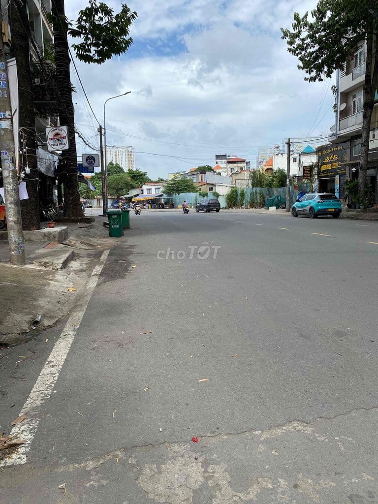 Bán nhà Mặt Tiền đường Nguyễn Gia Trí, Q: Bình Thạnh - Ảnh 2