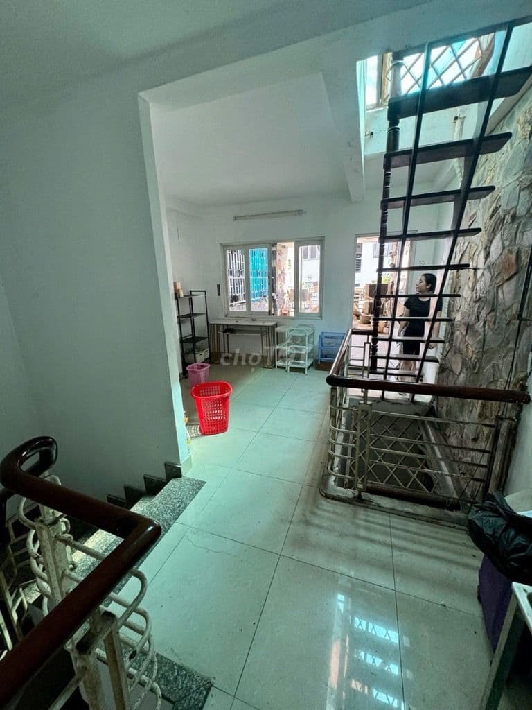 Bán nhà mặt tiền kinh doanh P. Tân Phú Q7 - Đang thu 25tr/tháng - Ảnh 2