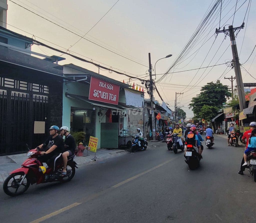 Nhà Đường Phan Văn Hớn, Ngang 5 dài 17.5m, đang cho thuê làm xưởng may - Ảnh 3