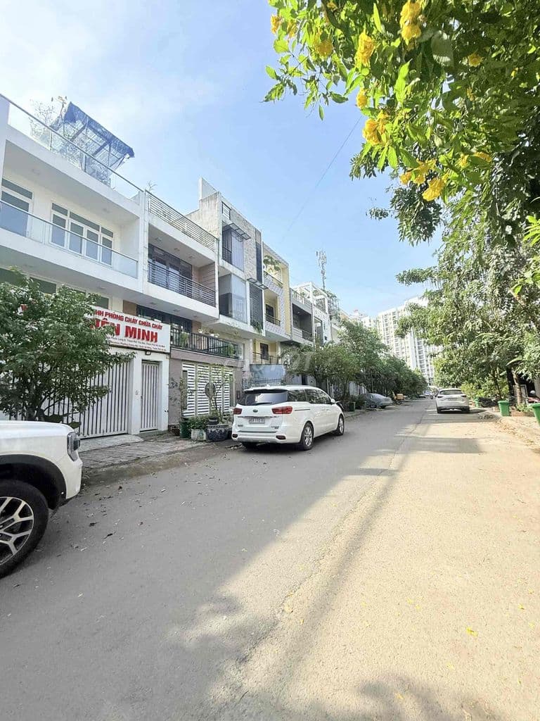 Bán lô đất KDC Hưng Phú 1, P. Phước Long B, Quận 9, Dt: 90m2/8.5 Tỷ