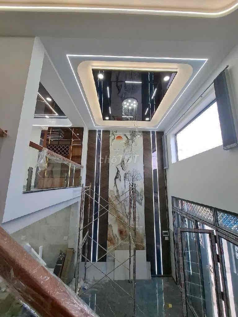 siêu phẩm mặt tiền hẻm nhựa 8m oto ngủ trong nhà - Ảnh 2
