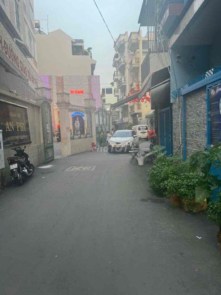 Trần văn Đang Quận 3 40m xe Hơi đỗ cưae chì 5 xx tỷ