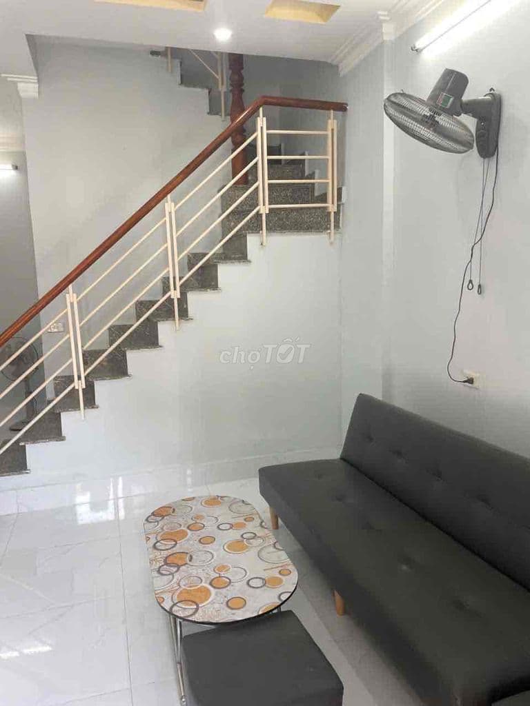 Nhà mới dọn vào ở liền 4,5 x 8M 1 lầu đúc gần chợ. - Ảnh 2