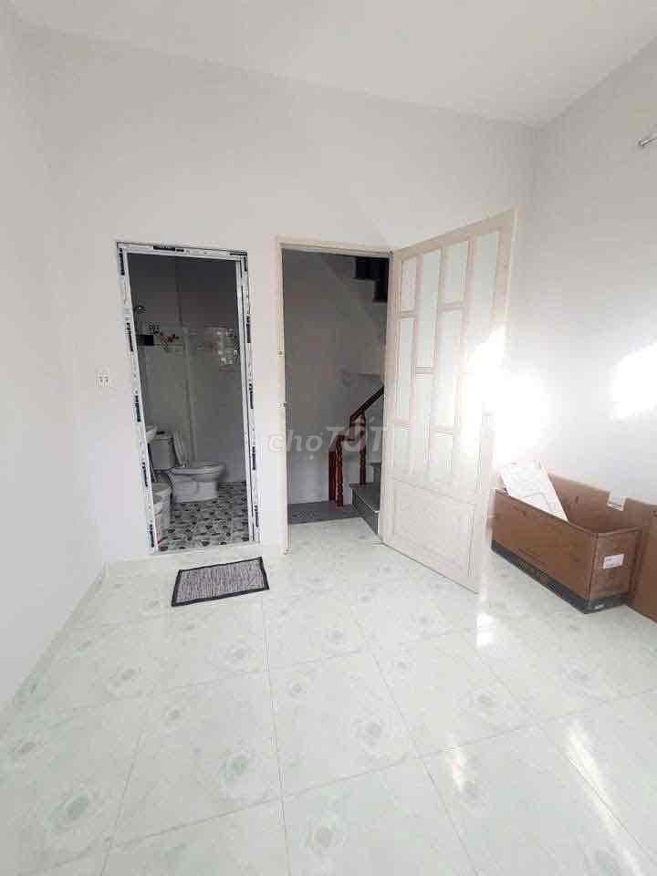 nhà bán gần trường Tô ngọc vân, Q12, 2 phòng ngủ