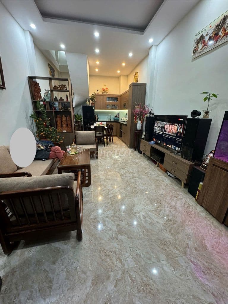 Bán nhà phân lô ngõ 98 Thái Hà DT: 32m², 4 tầng, MT 4m, hướng T.Bắc - Ảnh 2