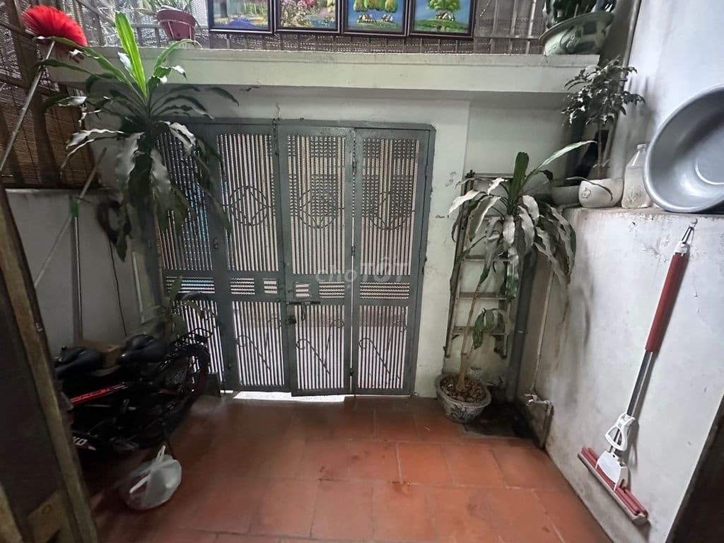 TRẦN KHÁT CHÂN - NGÕ NÔNG - GẦN PHỐ - DÂN XÂY - GIÁ ĐẦU TƯ - Ảnh 2