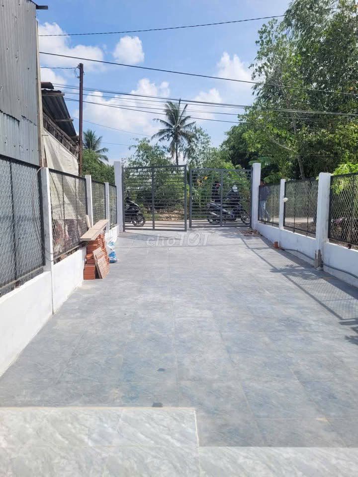 NỢ -Bán nhanh căn nhà cấp 4 ở 1/ Đ. Hồ Văn Tắng DT:155m2 SHR giá 950tr - Ảnh 3