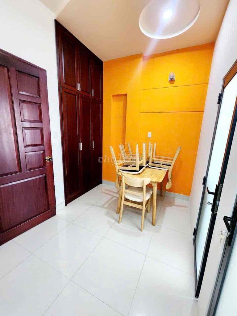 CĂN HỘ DV 2 PHÒNG NGỦ RỘNG 65m2 - GIÁ RẺ - CÓ BAN CÔNG FULL NỘI THẤT - Ảnh 2