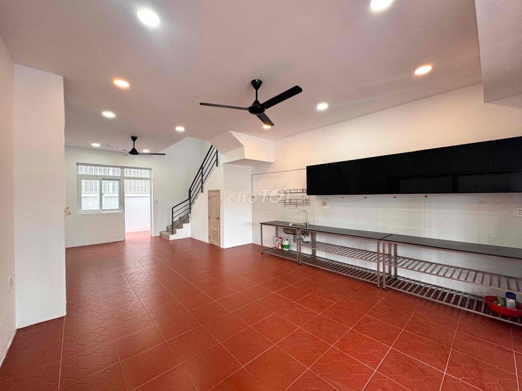 Chủ nhà giảm ngay 200 triệu bán nhanh căn shophouse Lovera Park - Ảnh 2