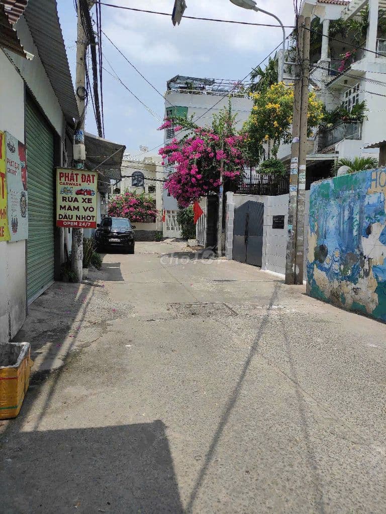 Bán đất Nguyễn Văn Quá 8.5x23m có 12 phòng trọ – 12 tỷ