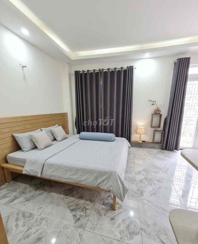 GẦN 50m2 giáp Q1 - chỉ cách 10m ra mặt tiền đường , khu dân trí cao - Ảnh 3