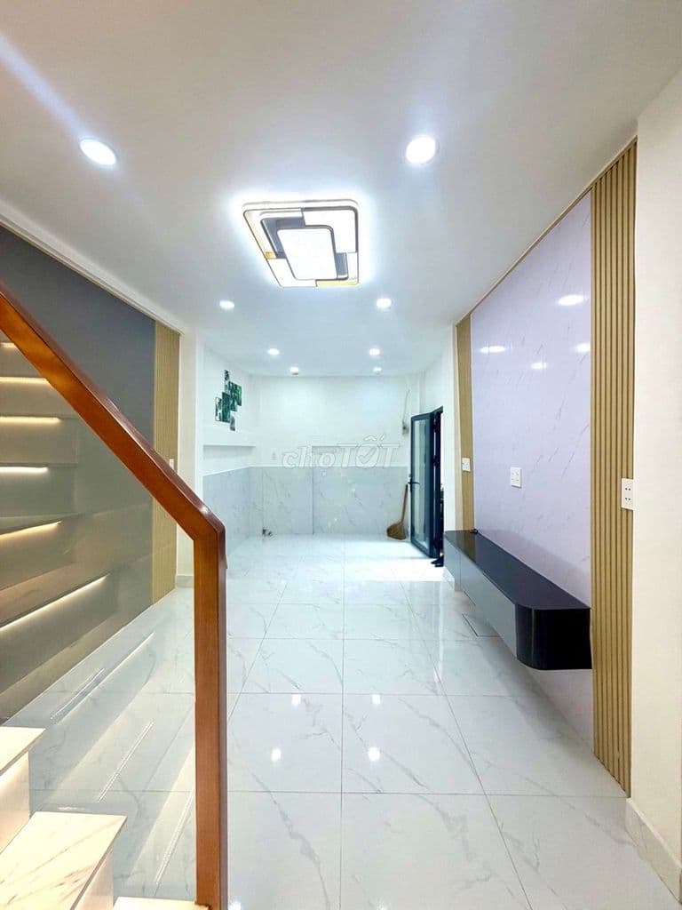 Chủ gấp-nhà Lạc Long Quân,q11-(3 tầng)25m2 hoàn công đủ,SHR Vuông vức - Ảnh 2