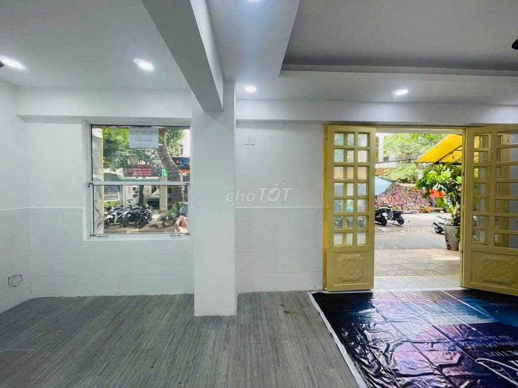 KẸT TIỀN BÁN GẤP SHOPHOUSE TẦNG TRỆT CHUNG CƯ PHẠM VIẾT CHÁNH, 100M2