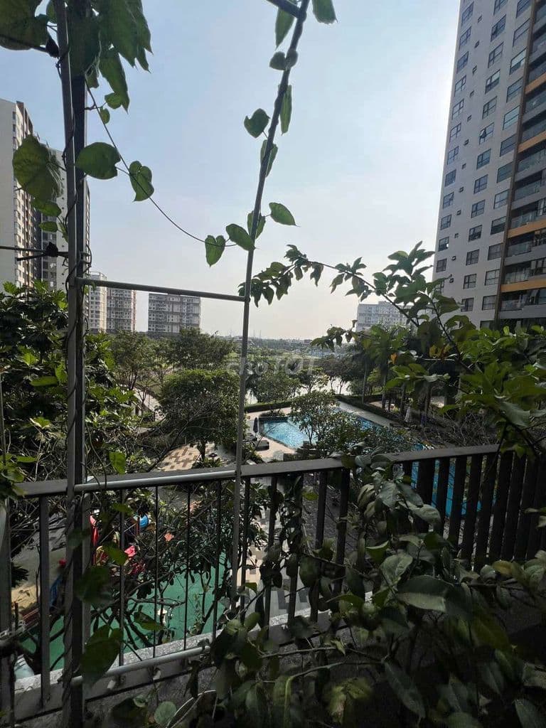 Bán căn góc kèm 50m2 sân vườn có nội thất