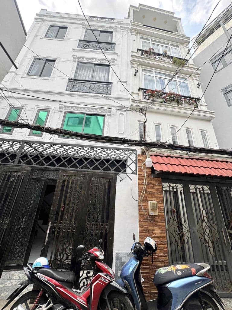 GIẢM 500TR - NHÀ ĐẸP Ở NGAY - DTsd 105m2 (NGANG 6m) hẻm 3m thông